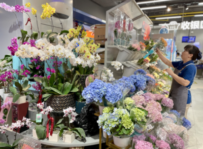 95后買黃金超過大媽？七夕消費趨勢揭示 黃金、花卉成禮品新寵